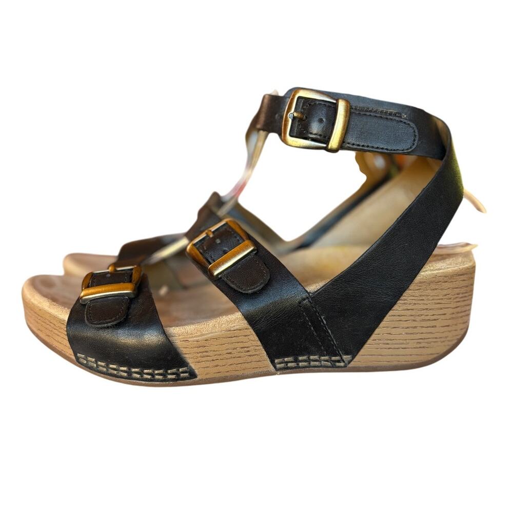Dansko "Lou" Black Leather Strappy Wedge Sandals w Brass Tone Hardware US 7.5-8 - Picture 4 of 16